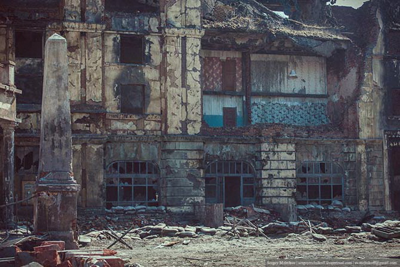 Декорации кварталов разрушенного Сталинграда - ФОТОСЕССИЯ