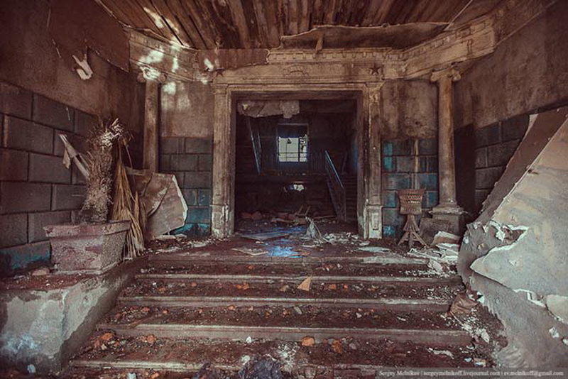 Декорации кварталов разрушенного Сталинграда - ФОТОСЕССИЯ