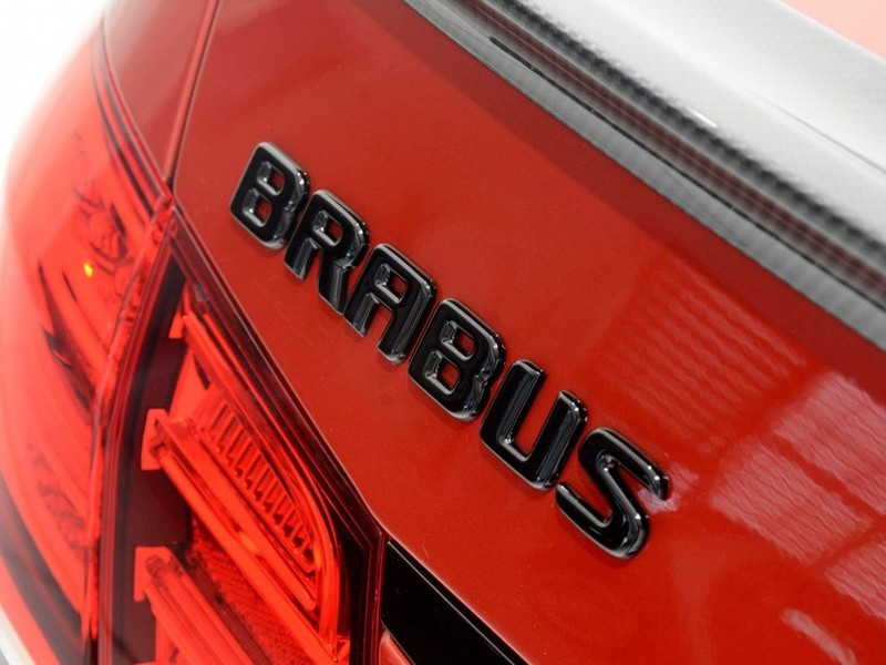 Brabus доработал очередной седан от Mercedes-Benz - ФОТО