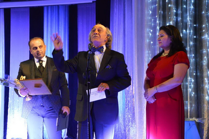 На закрытии сезона лучшим актерам раздали премии - ФОТО