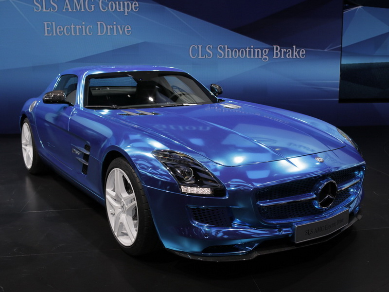 Самый быстрый электрокар в мире дебютировал на стенде Mercedes - ФОТОСЕССИЯ