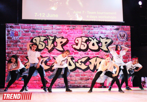 В Баку гастролирует хип-хоп-группа "Soul Street Dance Co." – ФОТО