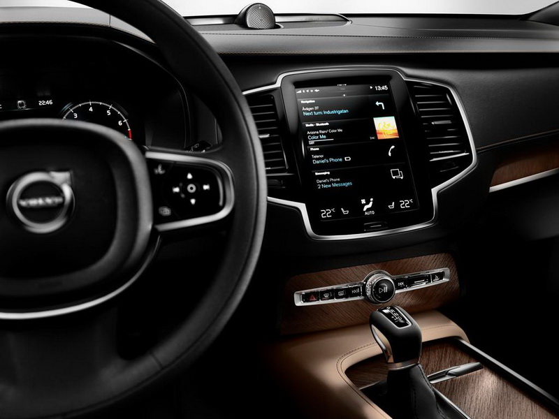 Volvo распродал первую партию нового XC90 за 47 часов - ФОТО