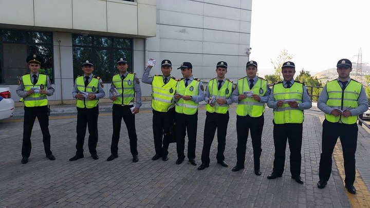Yol polisinin xarici vətəndaşla ünsiyyətində problem olmayacaq – FOTO