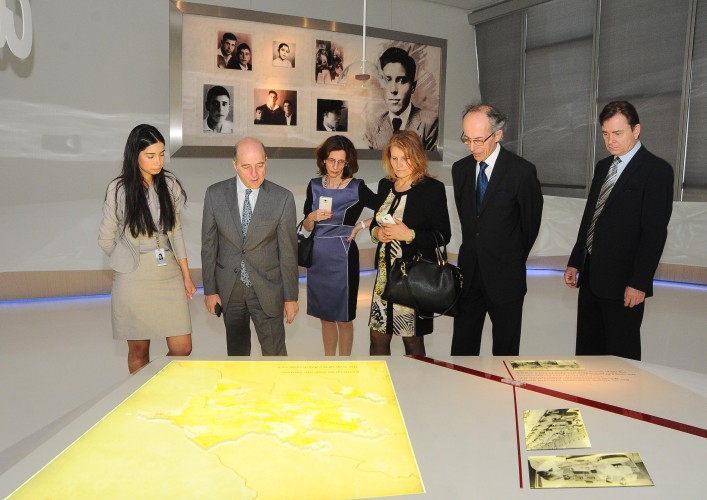 Руководители диппредставительств в Швейцарии и Лихтенштейне ознакомилась с Центром Гейдара Алиева - ФОТО