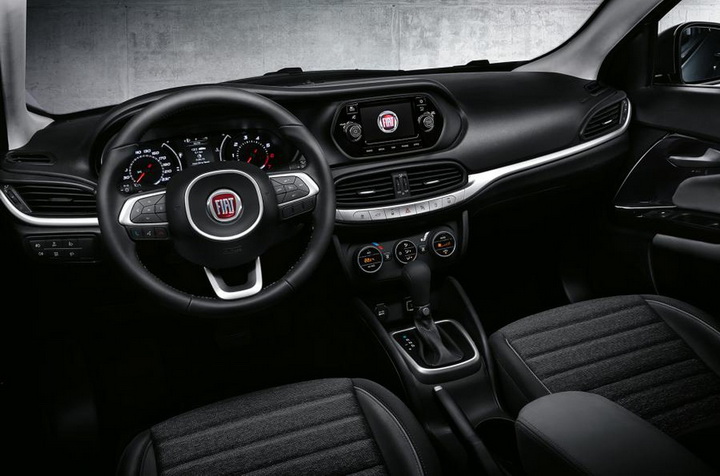 Новейшая модель Fiat будет выпускаться сразу в трех кузовах - ФОТО