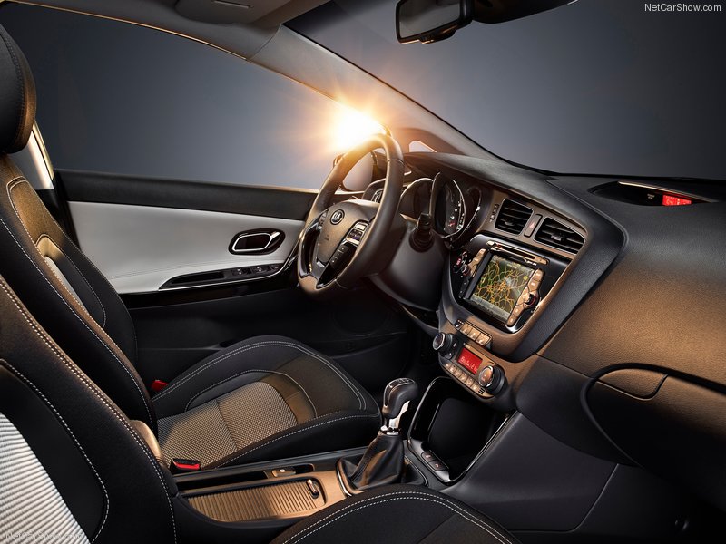 Новый Kia Cee’d стал более спортивным - ФОТОСЕССИЯ