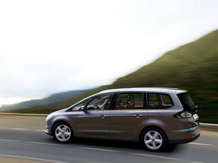 Ford показал абсолютно новый минивэн Galaxy - ФОТО