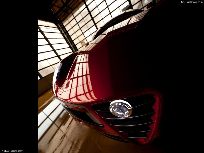 Alfa Romeo создала "летающую тарелку" - ФОТОСЕССИЯ