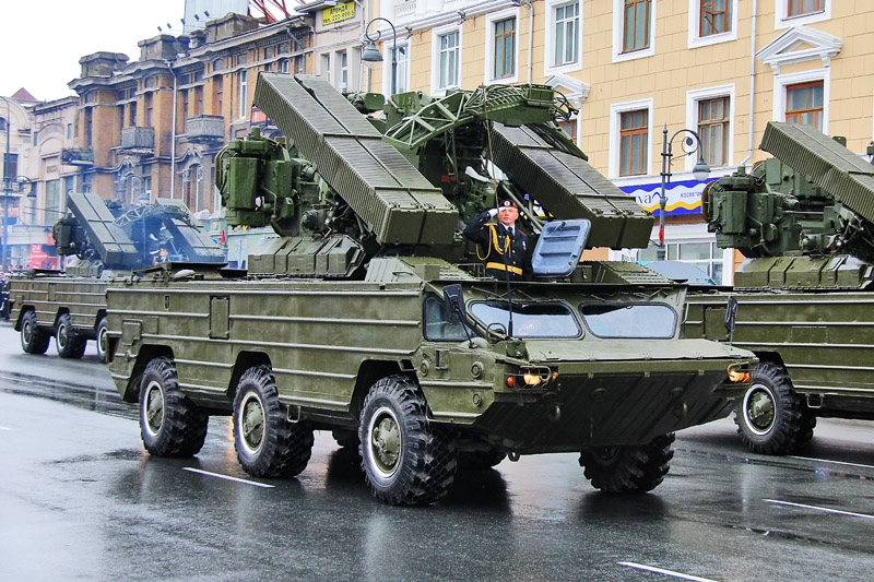 На Красной площади в Москве прошел военный парад в честь 67-й годовщины Победы - ОБНОВЛЕНО - ФОТО