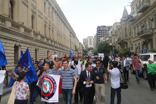 Перед посольством Ирана в Баку прошла акция протеста - ФОТО
