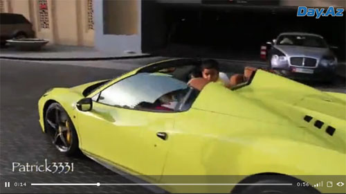 Вся семья в одном Ferrari - ВИДЕО