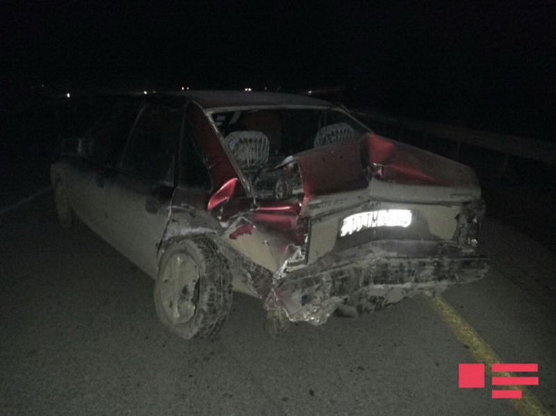 В Геранбое Hyundai врезался в припаркованный ВАЗ, 3 погибших - ОБНОВЛЕНО - ФОТО
