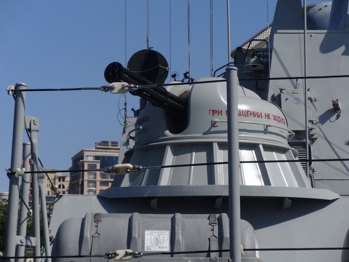 Российские военные корабли у причала Морского вокзала Баку - ФОТО