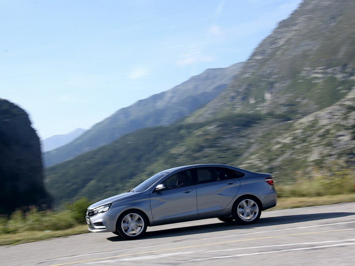 В 2016 году на конвейере в Ижевске появится удлиненная Lada Vesta - ФОТО