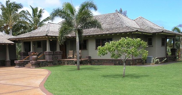 Жена миллиардера судится с мужем за дорогие особняки - ФОТО