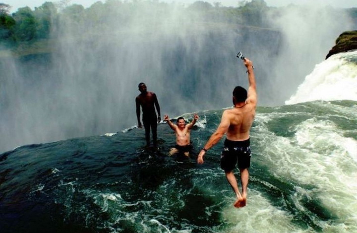 Бассейн Дьявола - самое опасное место в мире для купания