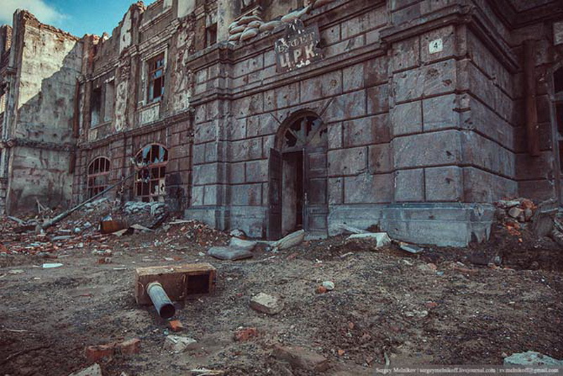 Декорации кварталов разрушенного Сталинграда - ФОТОСЕССИЯ