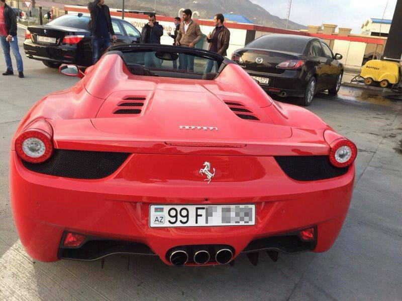 В Баку замечен один из самых дорогих в мире автомобилей – ФОТО