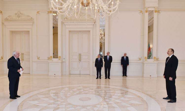 Президент Ильхам Алиев принял верительные грамоты послов Мальты и Испании - ОБНОВЛЕНО - ФОТО