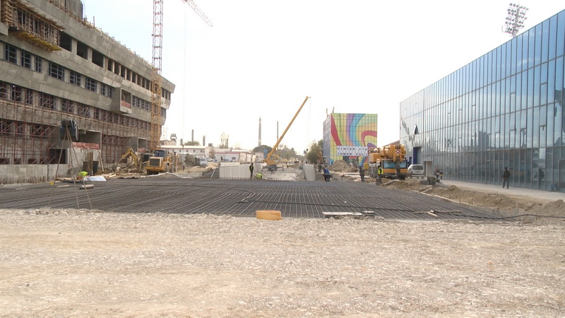 В Баку строятся крупный автотоннель и переход – ФОТО