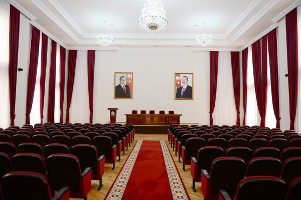 Поездка Президента Ильхама Алиева и его супруги Мехрибан Алиевой в Гянджу, Геранбойский, Дашкесанский районы и Нафталан - ОБНОВЛЕНО - ФОТО