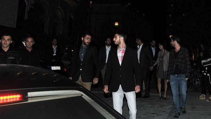 Aparıcı əri ilə aləmi bir-birinə qatdı – FOTO