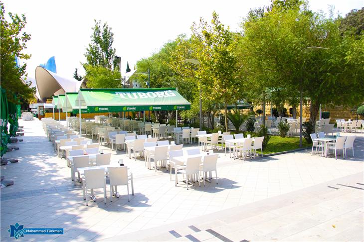 Bulvarda sadə çay içməyin yolları... - FOTO