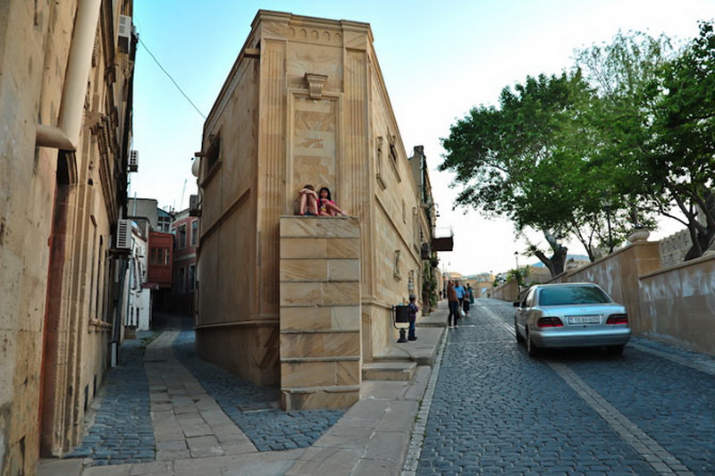 Прогулка российского блогера по Баку - ФОТО