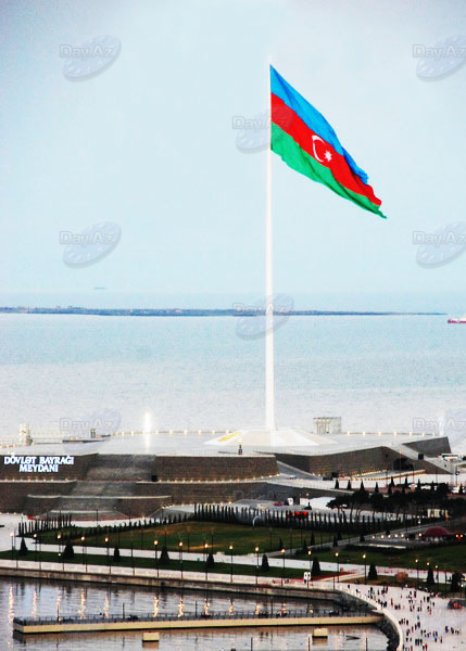 Новый символ Баку: Площадь государственного флага - ФОТОСЕССИЯ
