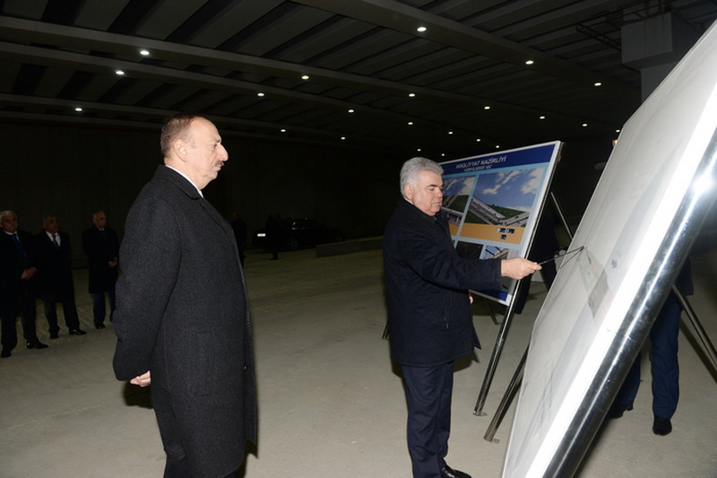 Президент Ильхам Алиев ознакомился с ходом строительных работ на дорожных узлах на проспекте Зии Буниятова - ОБНОВЛЕНО - ФОТО