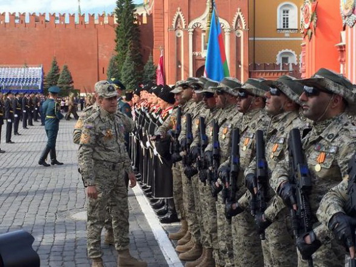 Азербайджанские военнослужащие - на параде в Москве - ФОТО