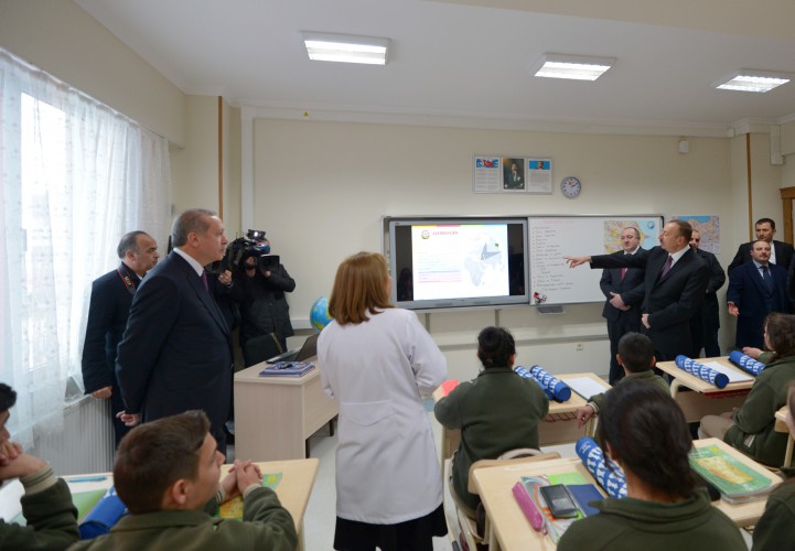 Президент Ильхам Алиев: "Все проекты, выдвинутые Азербайджаном до сих пор вместе с Турцией и Грузией в качестве инициативы, были успешными" - ОБНОВЛЕНО - ФОТО - ВИДЕО