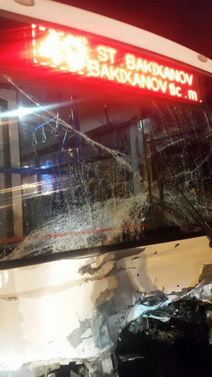 Bakıda dəhşətli qəza: ölən və yaralanan var - FOTO