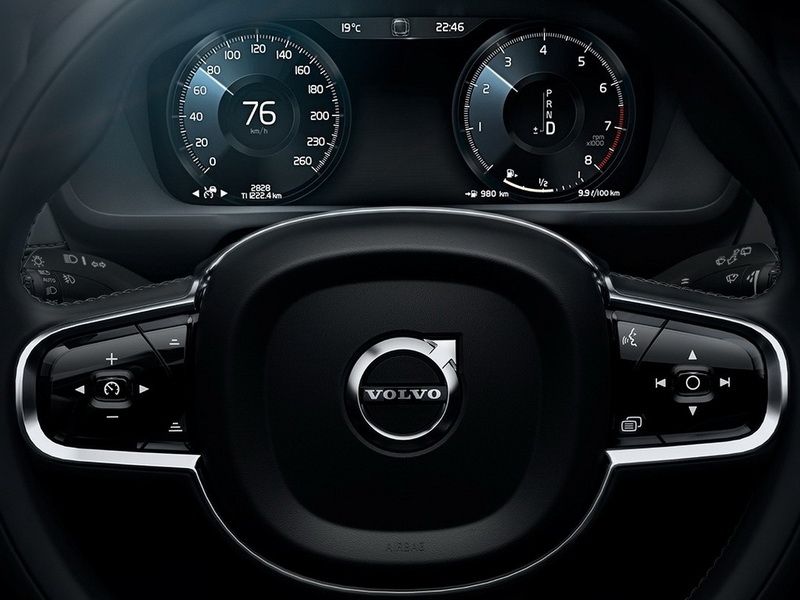 Volvo рассекретила интерьер своей совершенно новой модели - ФОТО