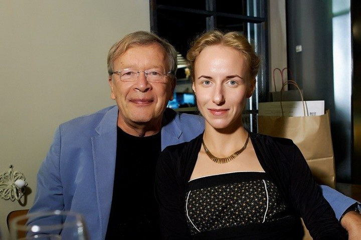 Звездные пары с огромной разницей в возрасте - ФОТО