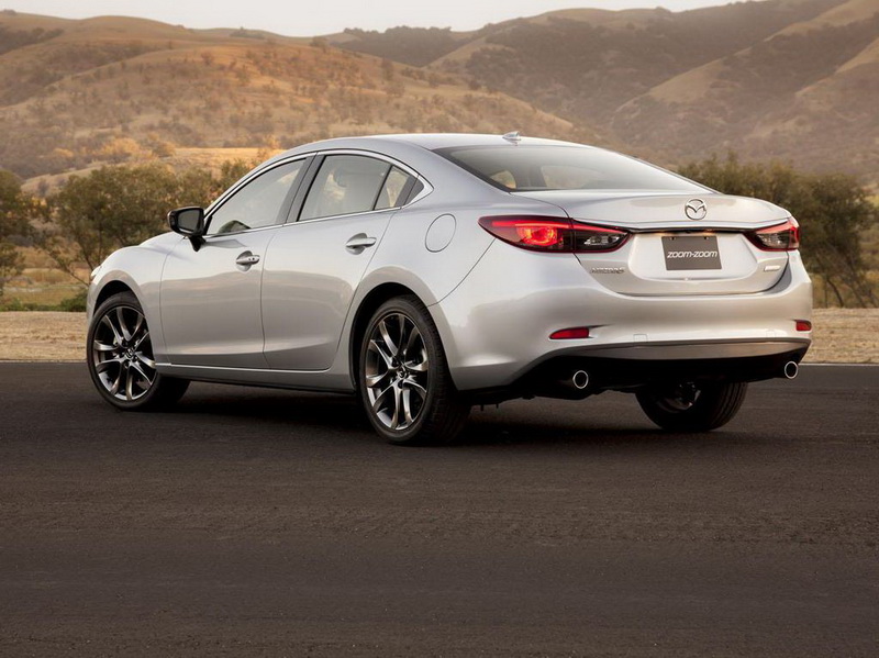 Mazda6 пережила первое обновление - ФОТО