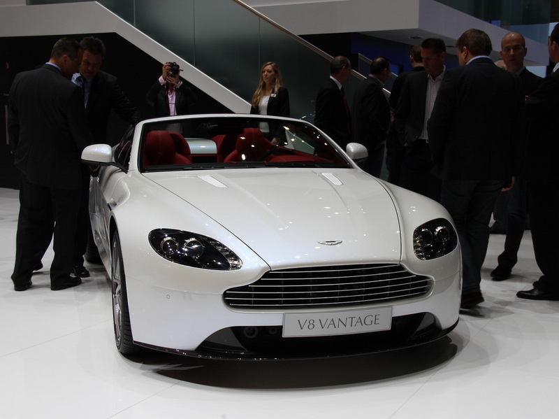 В Женеве показали обновленный Aston Martin V8 Vantage - ФОТОСЕССИЯ