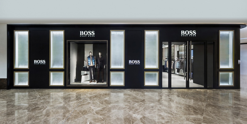 Hugo Boss открыл свой новый флагманский магазин в Port Baku Mall - ФОТО
