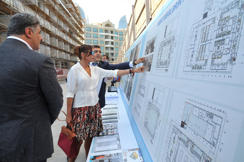 Первая леди Азербайджана Мехрибан Алиева ознакомилась со строительством и реконструкцией спортивных объектов в связи с подготовкой к первым Европейским играм - ФОТО