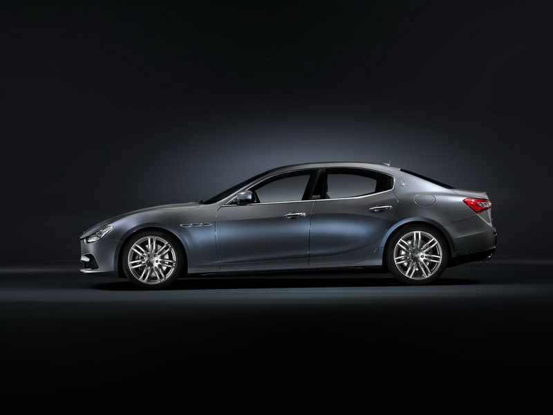 Maserati "переодела" седан Ghibli с помощью модных дизайнеров - ФОТО