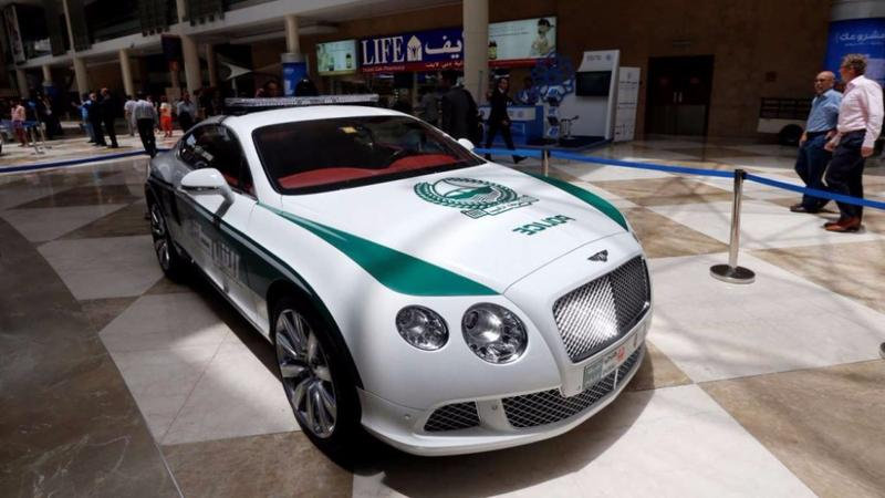 16 самых быстрых полицейских автомобилей в мире - ФОТО