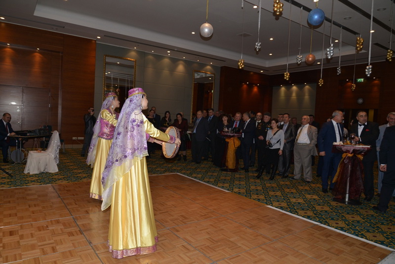 Aktauda Ulu Öndər Heydər Əliyevə həsr olunmuş şeirlər kitabı təqdim olunub – FOTO