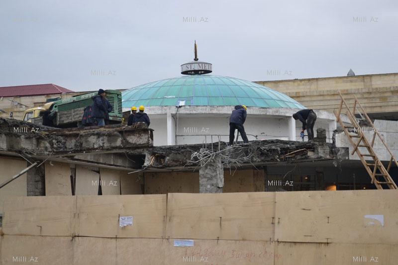 Закрывается выход на одну из центральных станций бакинского метро - ОБНОВЛЕНО - ФОТО