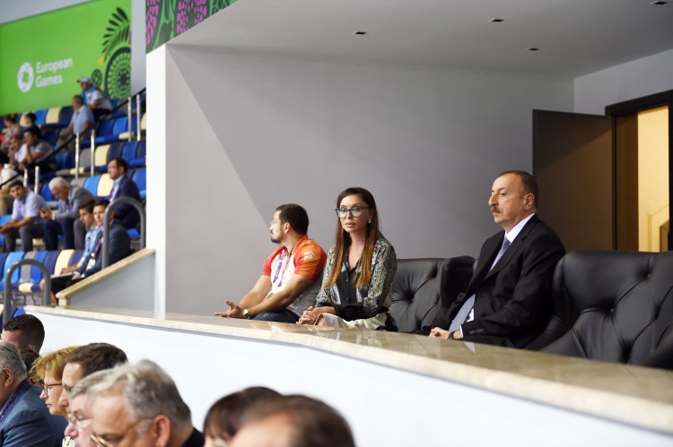 Президент Ильхам Алиев и его супруга Мехрибан Алиева в рамках первых Европейских игр наблюдали за ходом соревнований по карате и борьбе - ОБНОВЛЕНО - ФОТО