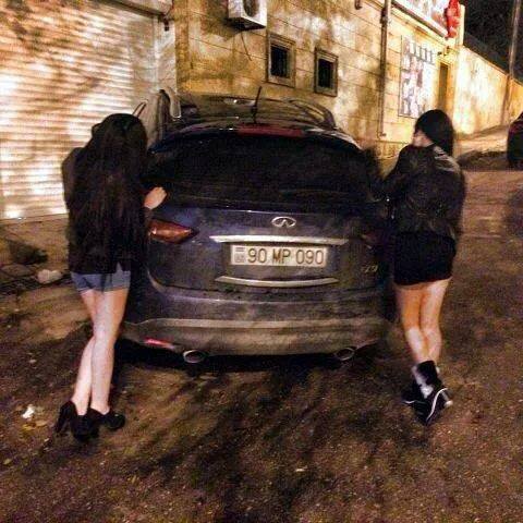 Eyni nömrəli 4 maşın Bakı küçələrində - FOTO
