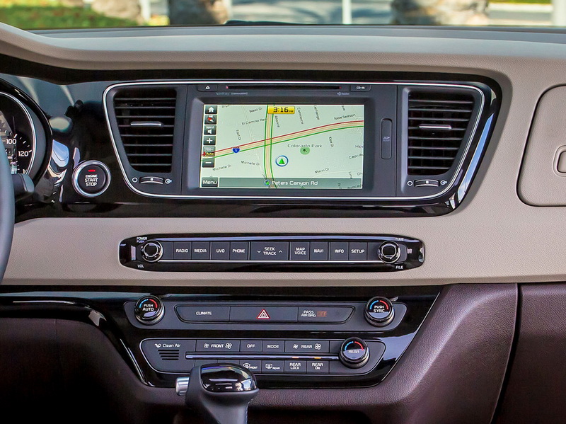 Новый минивэн Kia Sedona стал восьмиместным - ФОТО