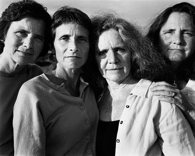 Четыре сестры: 36 лет в один миг - ФОТОСЕССИЯ