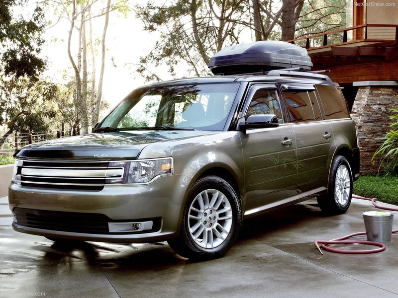 Новый семиместный внедорожник Ford Flex 2013 года - ФОТОСЕССИЯ