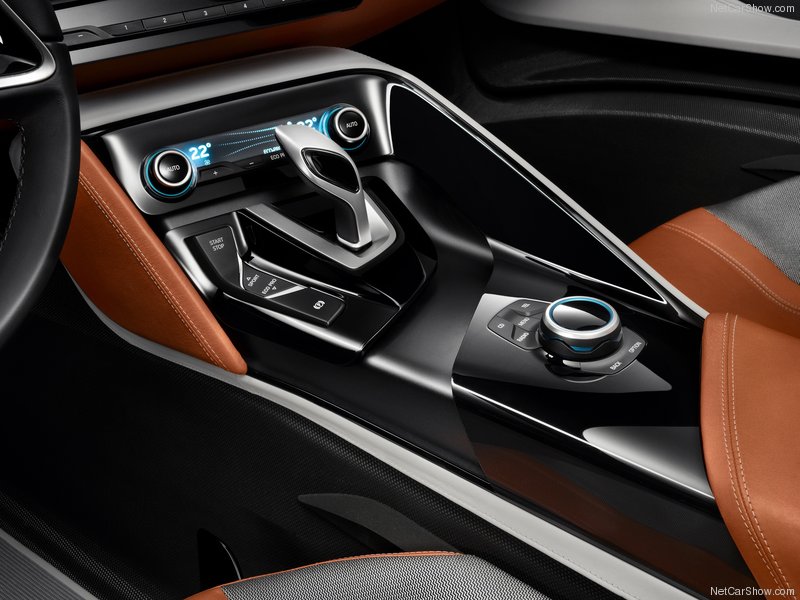 BMW представила новый гибридный концепт-кар 2013 года - ФОТОСЕССИЯ